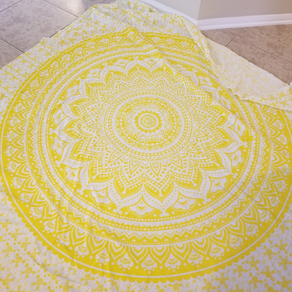 NWOT mandala tapestry